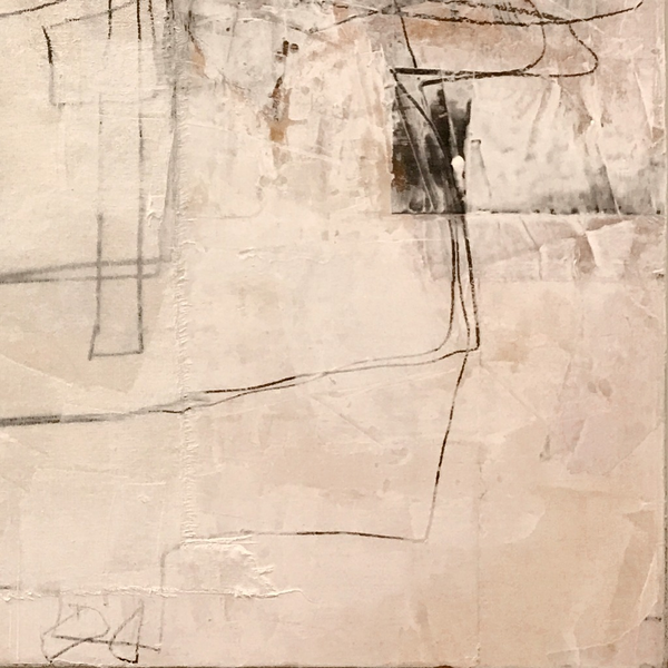 Suspendu dans le monochrome